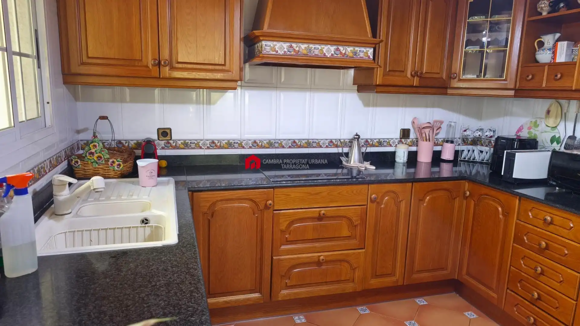 Cuina de Casa o xalet en venda en Tortosa amb Calefacció, Jardí privat i Terrassa
