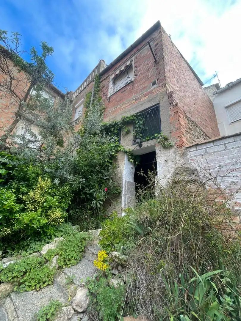 Vista exterior de Finca rústica en venda en La Granadella amb Calefacció