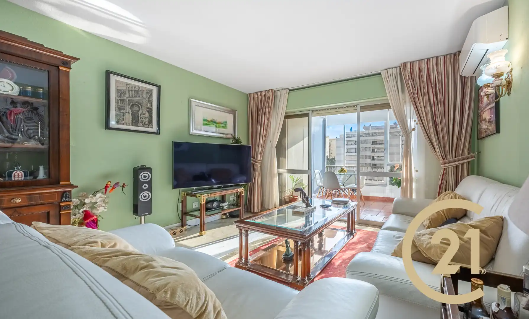 Flat with pool for sale in Avenida Ricardo Soriano 53, imagen 3
