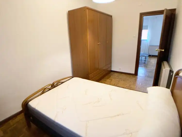 Dormitori de Pis en venda en Madrid amb Calefacció, Parquet i Terrassa