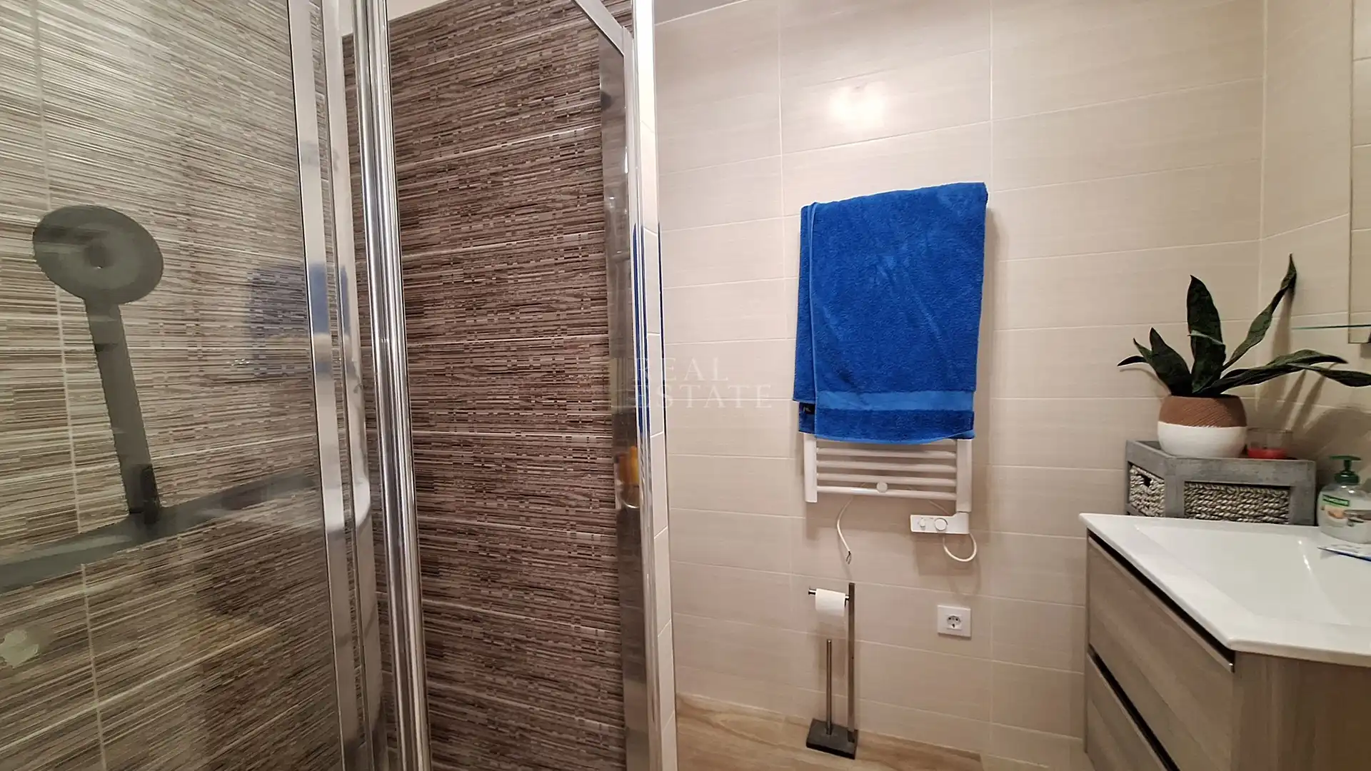 Bany de Casa o xalet en venda en Benidoleig amb Aire condicionat, Terrassa i Traster