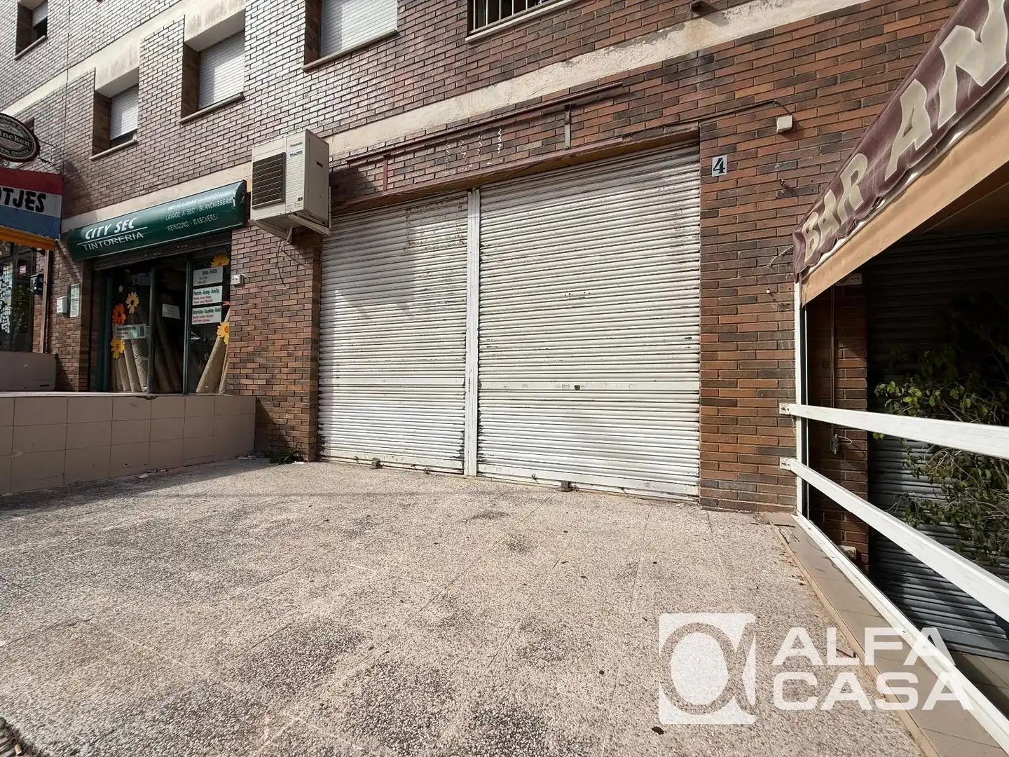 Vista exterior de Local en venta en Lloret de Mar