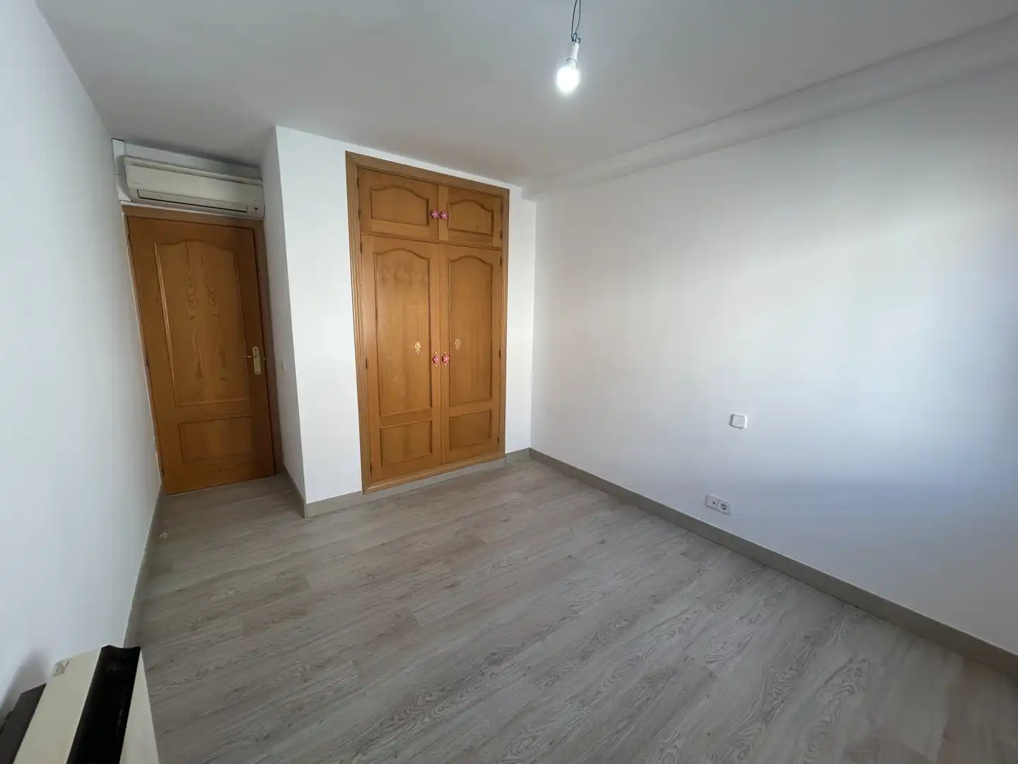 Habitación de Casa o chalet de alquiler en Corpa con Aire acondicionado, Calefacción y Trastero