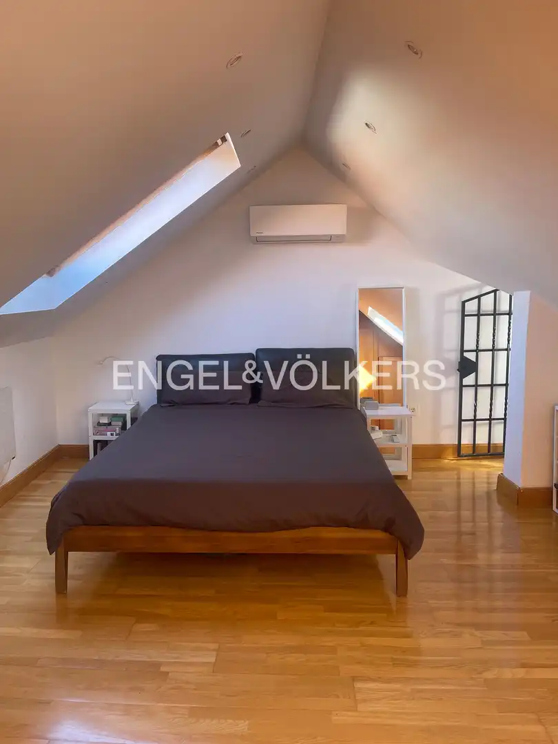 Bedroom of Flat for sale in Madrid  with Air Conditioner, Heating and Terrace