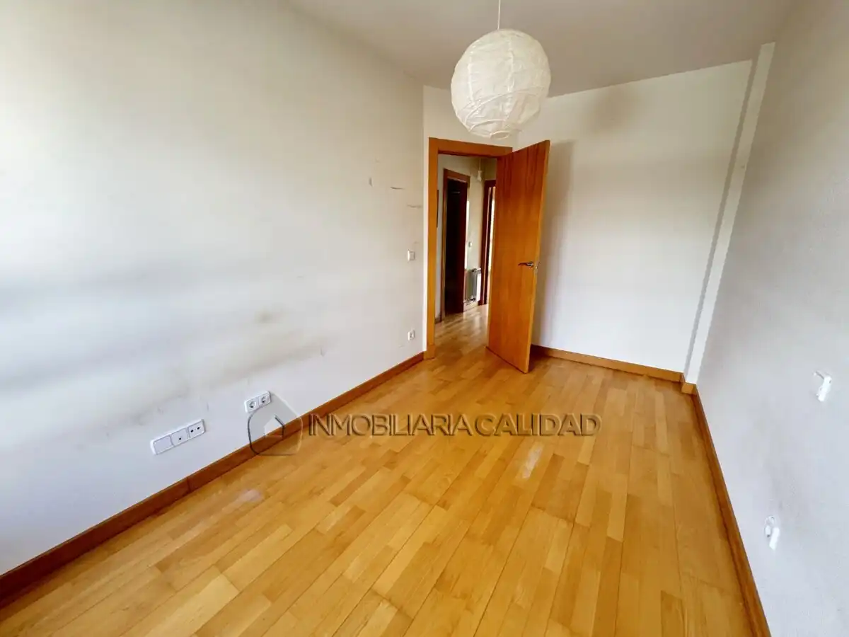 Dormitori de Casa o xalet en venda en Burgos amb Calefacció, Terrassa i Traster