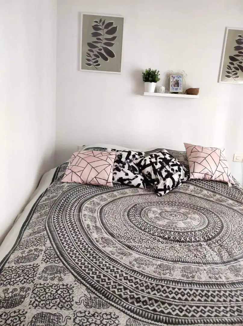 Habitación de Piso en venta en Torrevieja con Aire acondicionado, Amueblado y Balcón