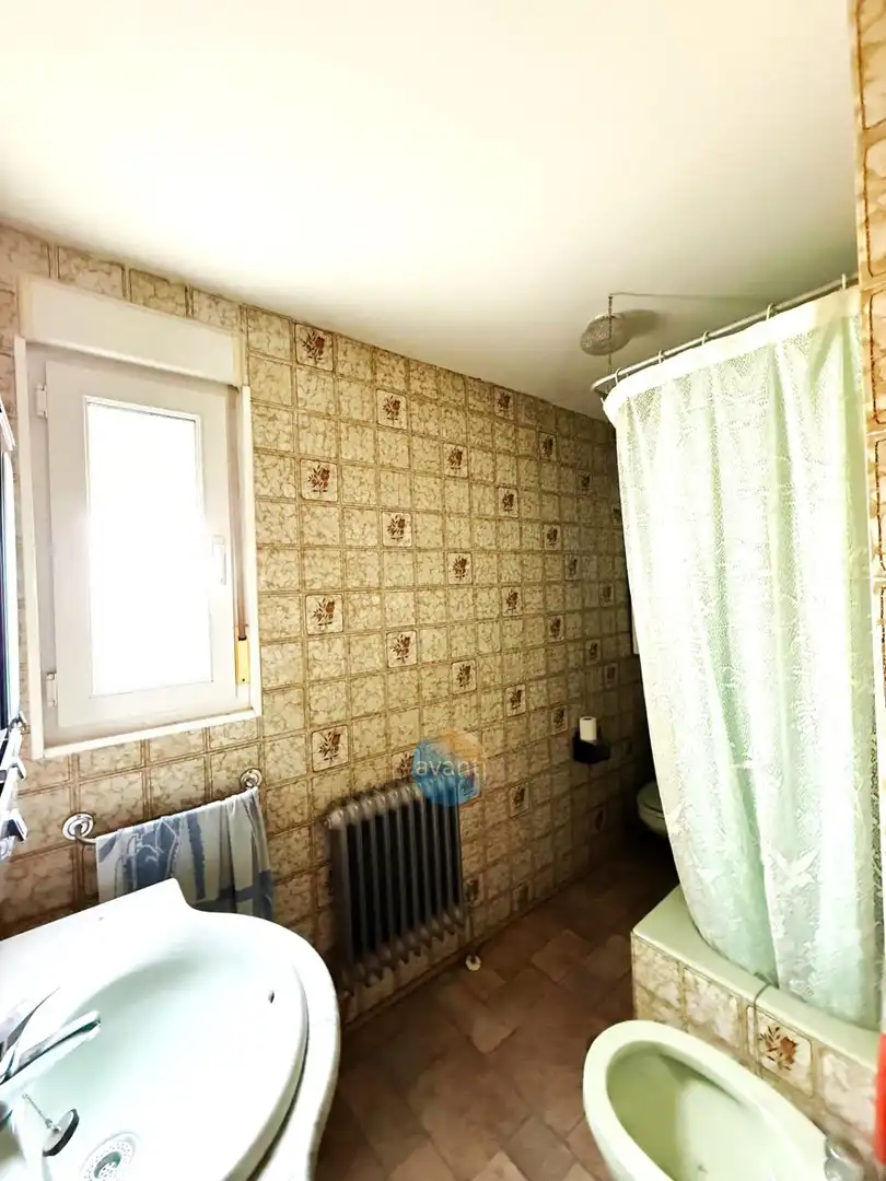 Bathroom of Flat for sale in Santibáñez de Béjar  with Air Conditioner and Heating