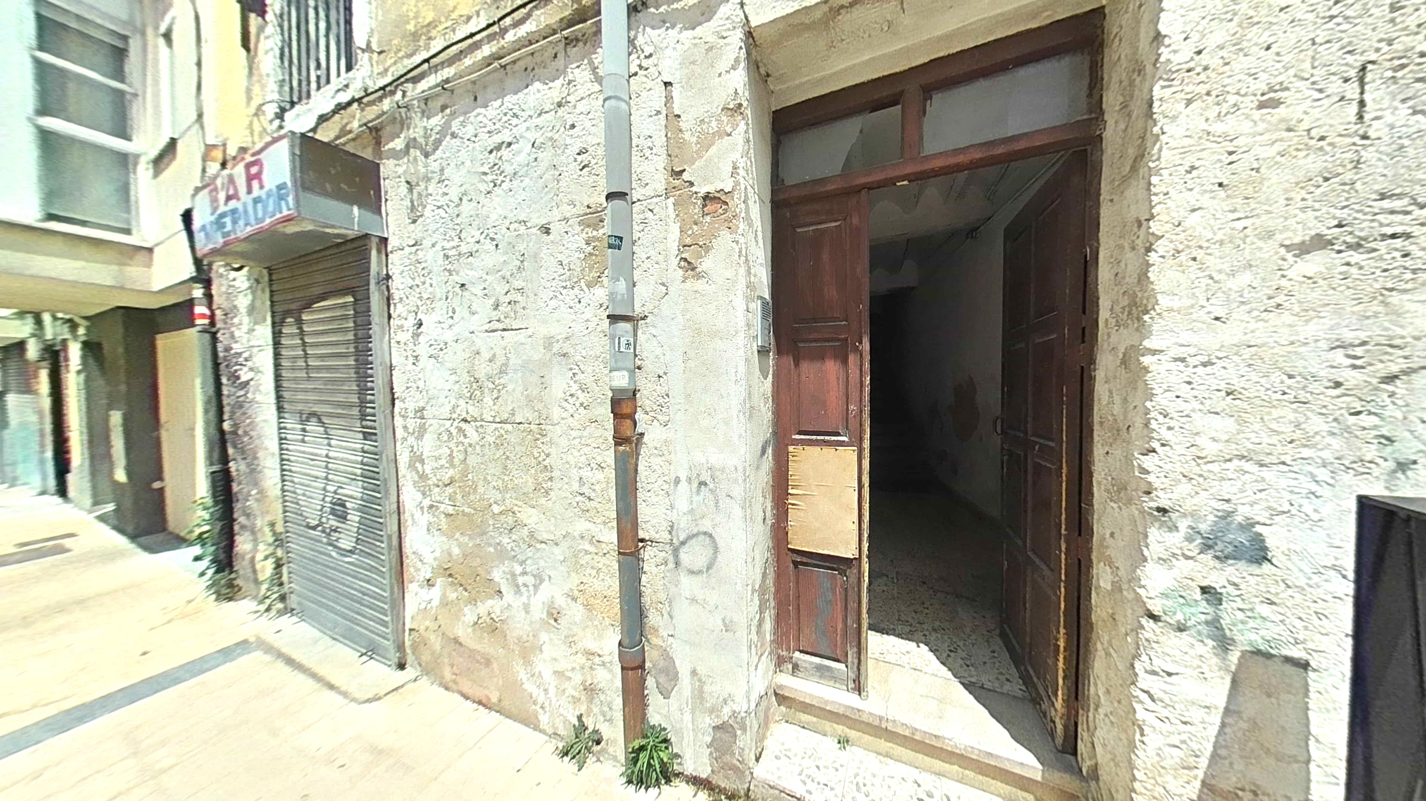 Vista exterior de Pis en venda en Burgos Capital amb Parquet i Balcó