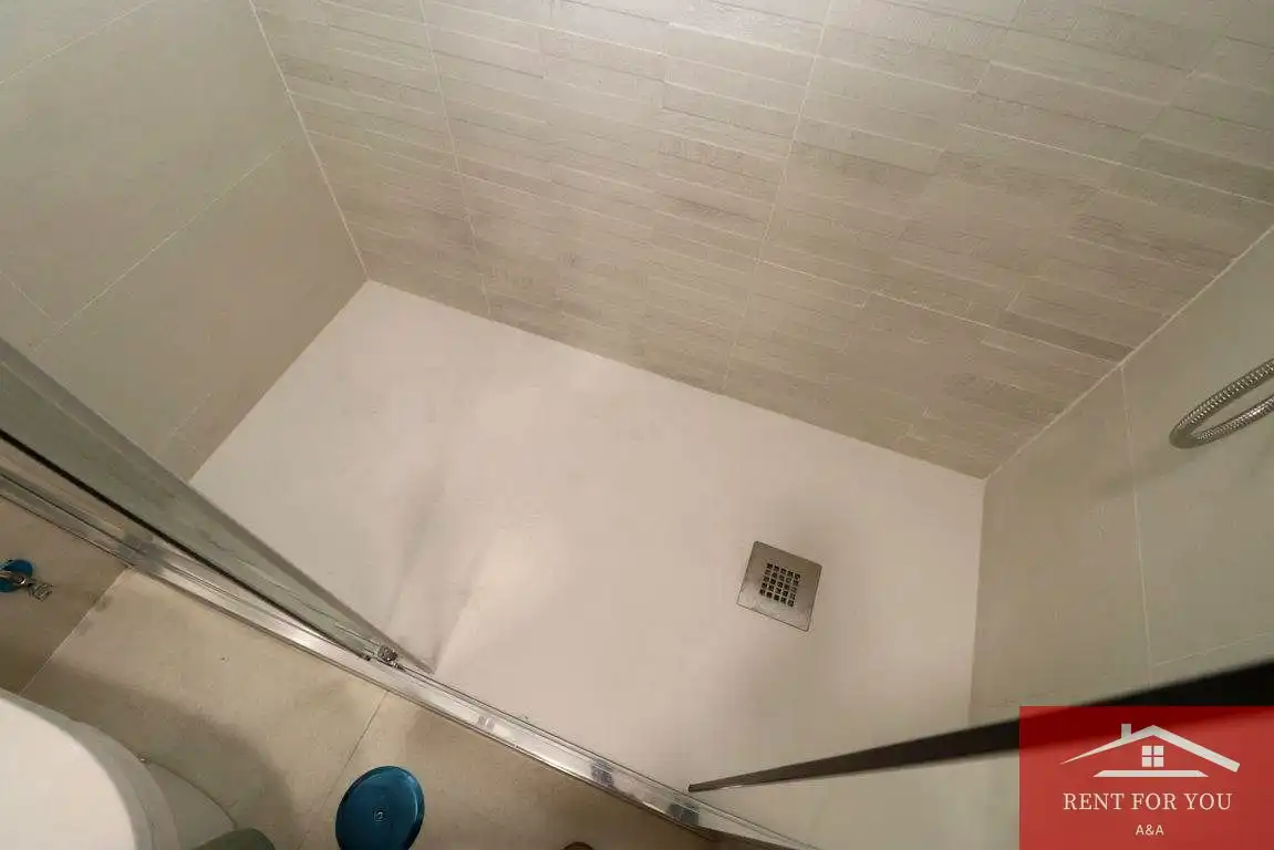 Bany de Pis de lloguer en Coín amb Terrassa