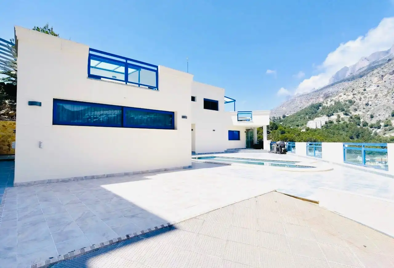 Vista exterior de Casa o chalet en venta en Altea con Aire acondicionado, Calefacción y Jardín privado