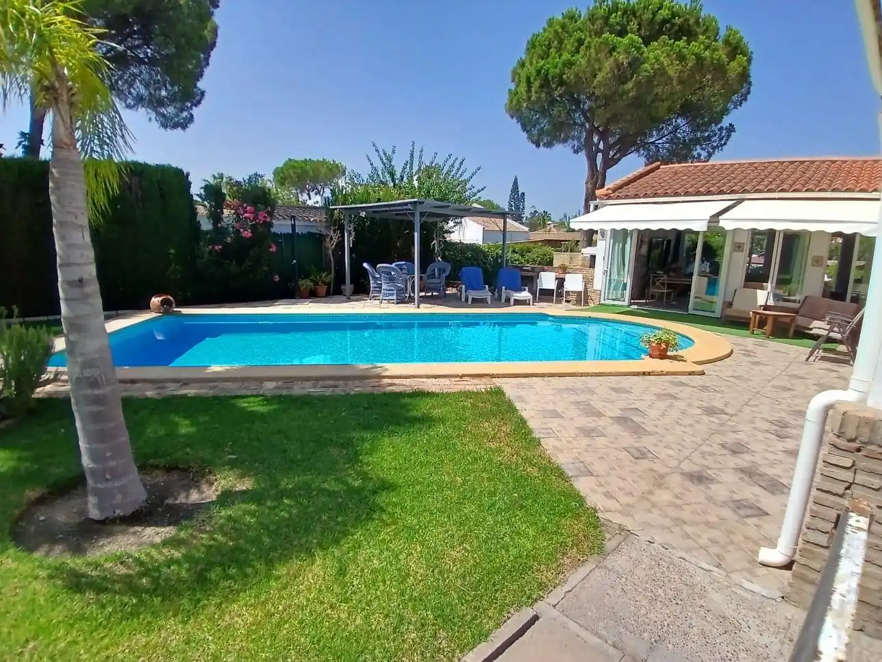 Schwimmbecken von Haus oder Chalet zum Verkauf in Aljaraque mit Heizung, Privatgarten und Schwimmbad