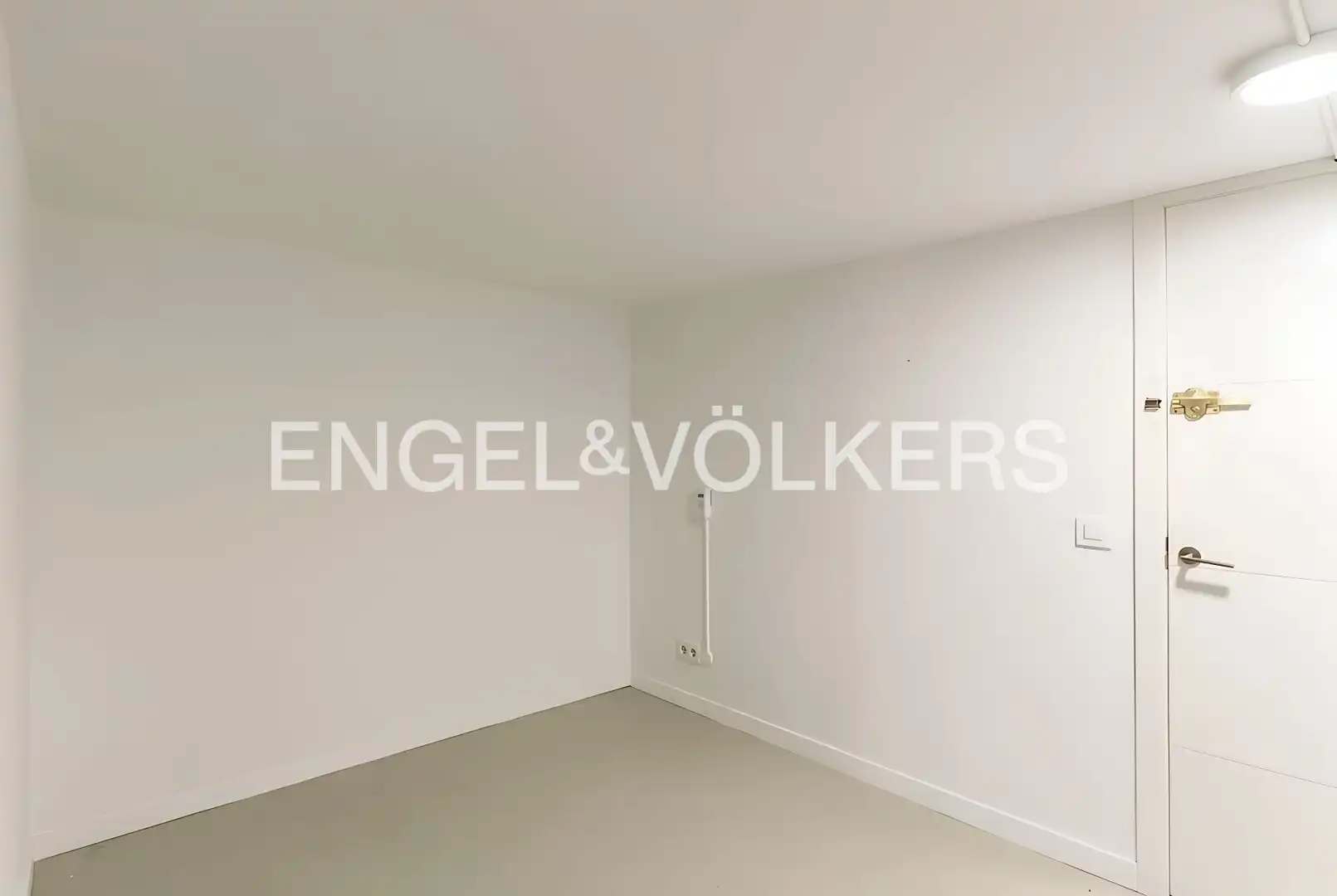 Wohnung zum Verkauf in Calella mit Klimaanlage und Heizung