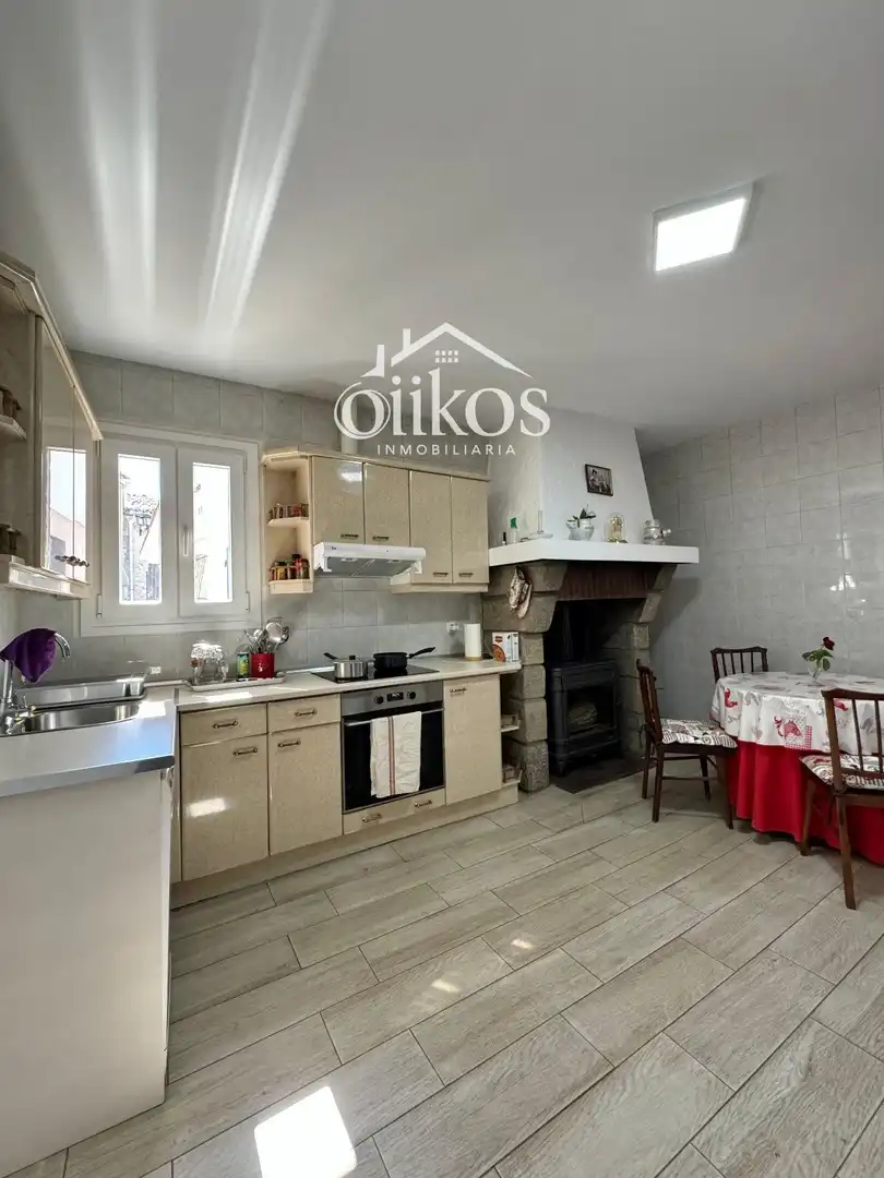 Kitchen of Houses for sale in San Felices de los Gallegos  with Heating, Parquet flooring and Swimming Pool