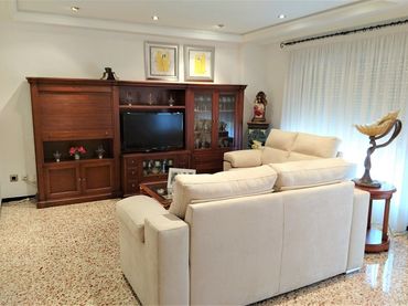 Piso con balcón en venta en Elche ciudad