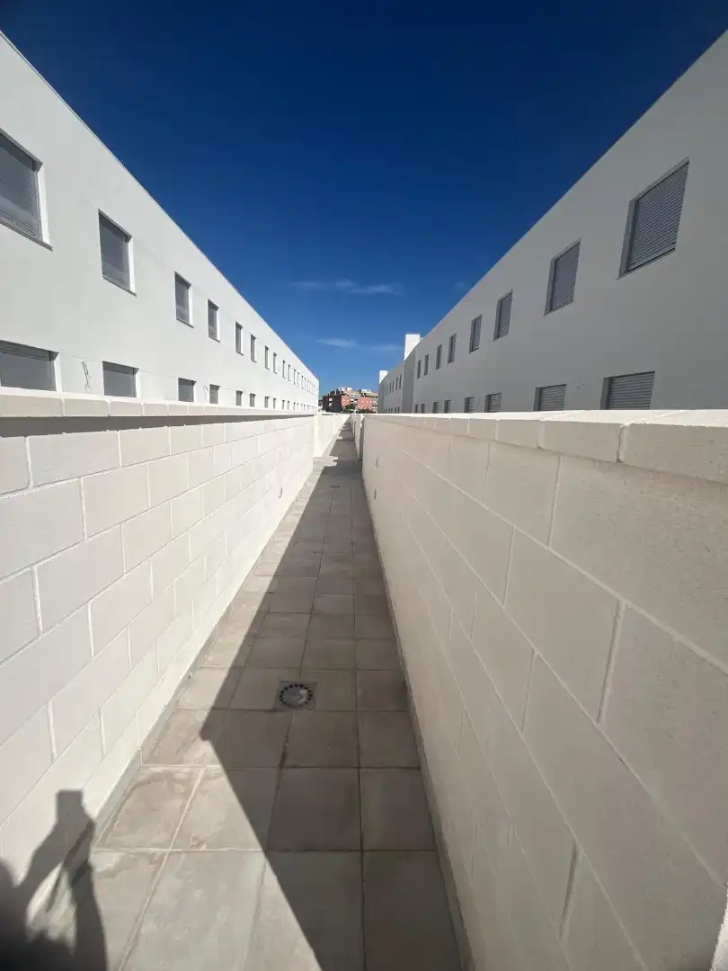 Vista exterior de Casa adosada en venta en Coria del Río con Aire acondicionado, Jardín privado y Terraza