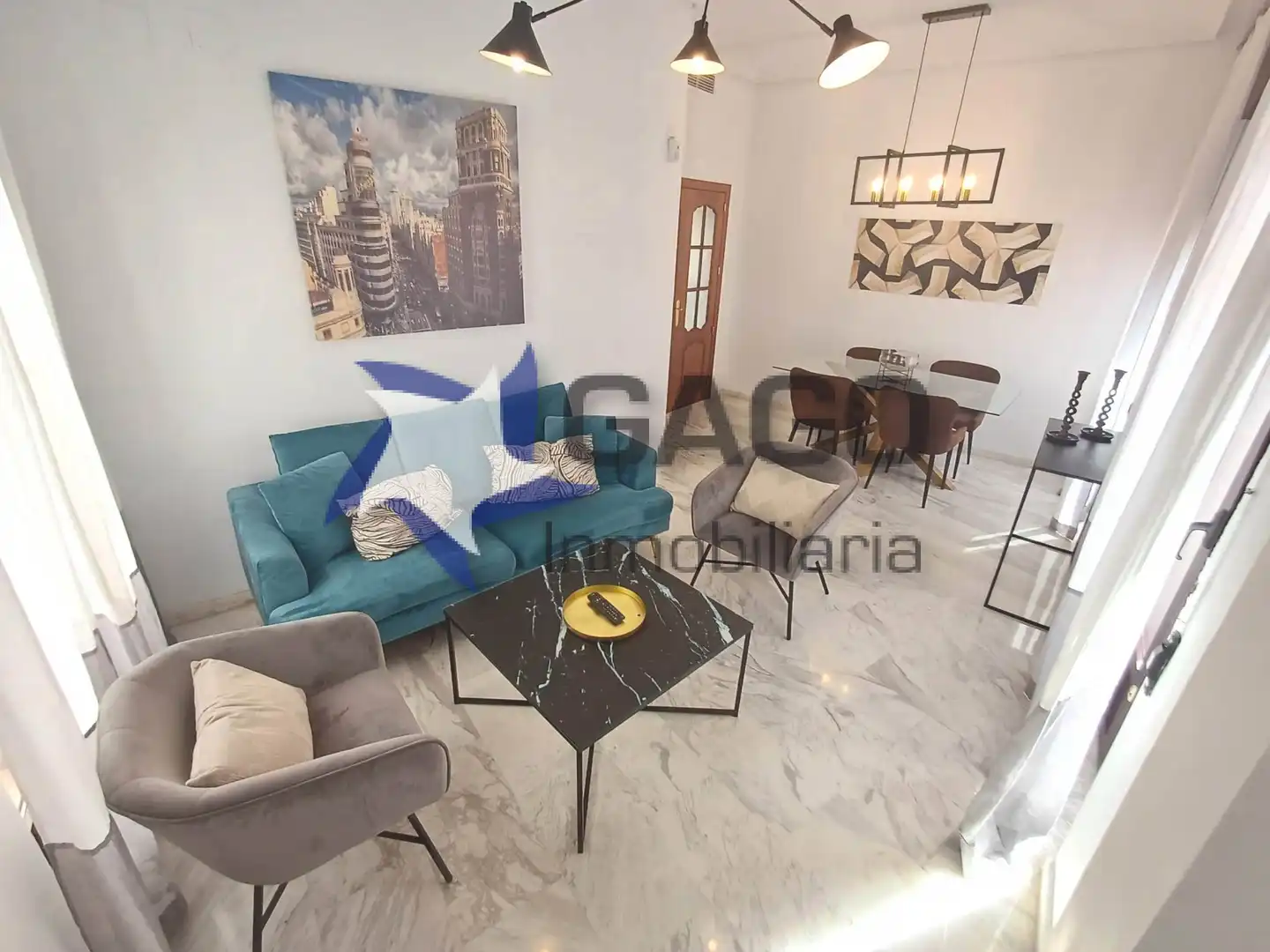 Sala de estar de Ático de alquiler en Córdoba con Aire acondicionado, Calefacción y Terraza