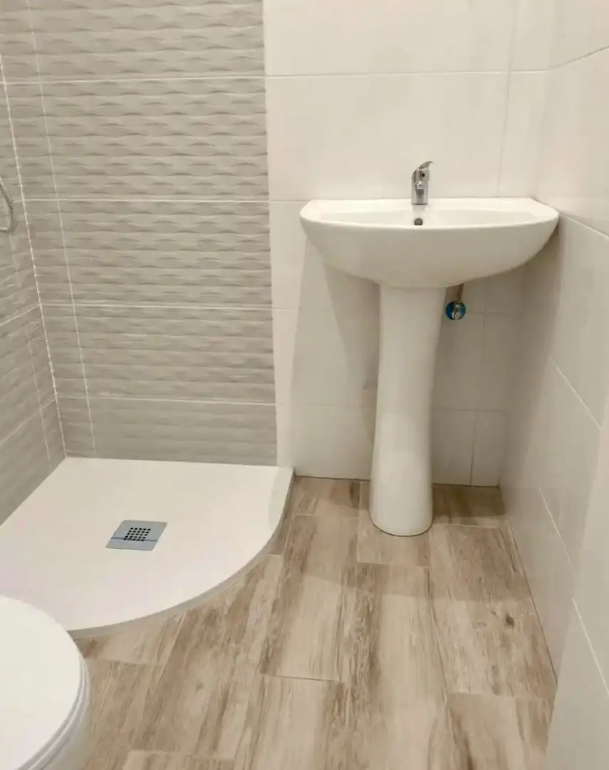 Bathroom of Flat for sale in Torremolinos  with Air Conditioner and Heating