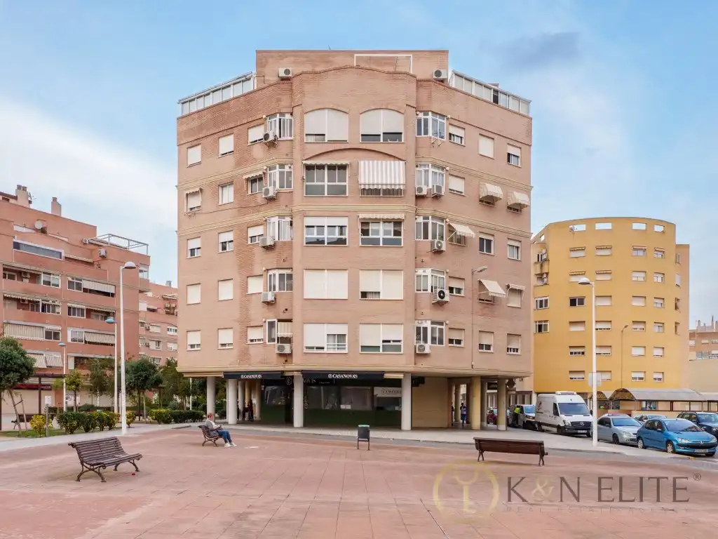 Vista exterior de Pis en venda en Sagunto / Sagunt amb Aire condicionat