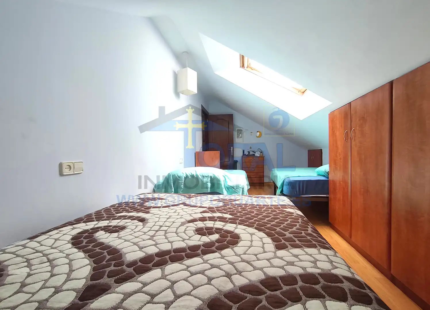 Dormitori de Casa o xalet en venda en Siero amb Calefacció, Jardí privat i Parquet