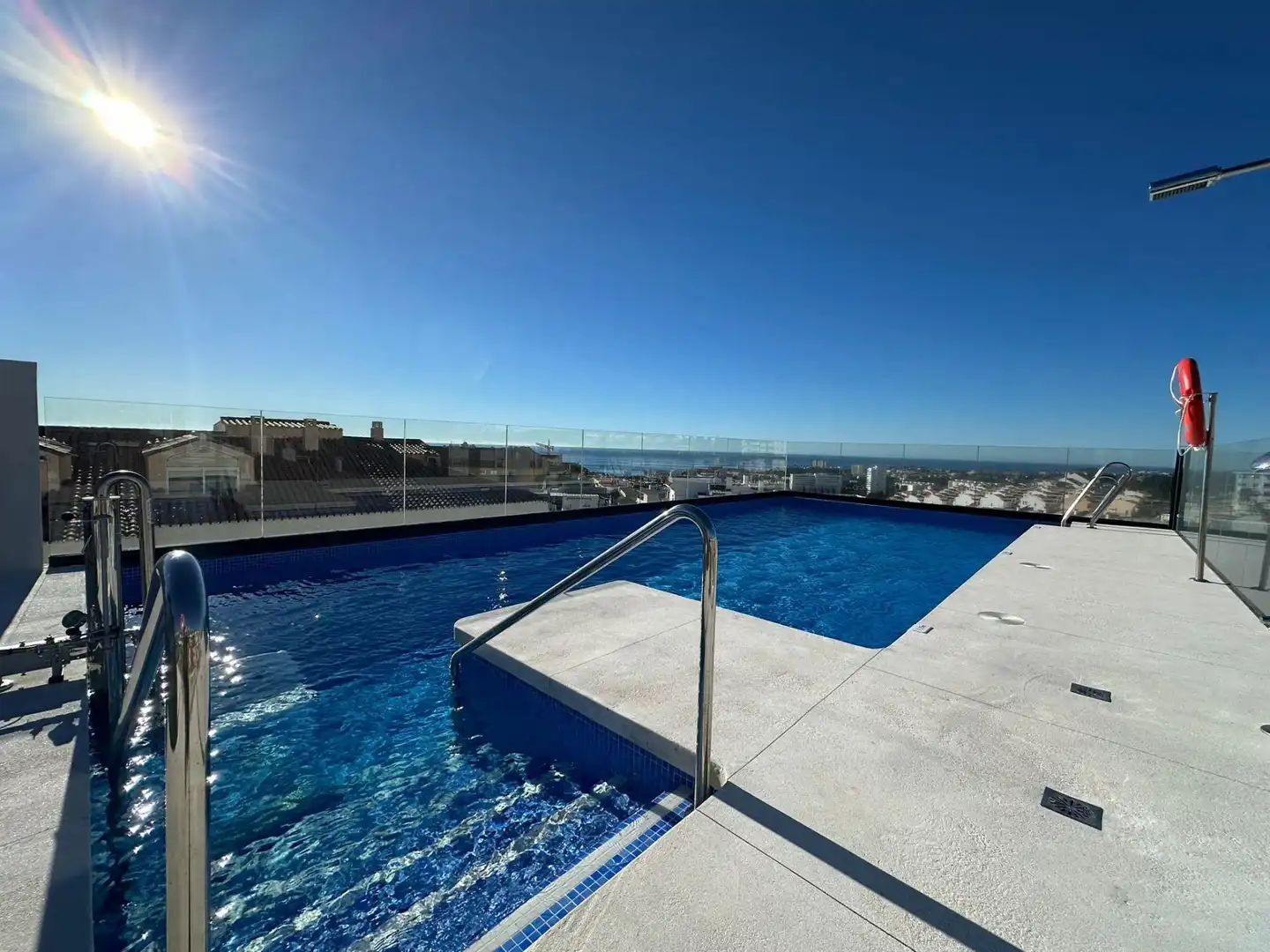 Swimming pool of Flat for sale in Benalmádena  with Air Conditioner, Terrace and Community pool