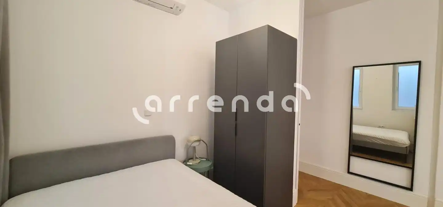 Schlafzimmer von Wohnung zur Miete in Madrid mit Klimaanlage und Möbliert