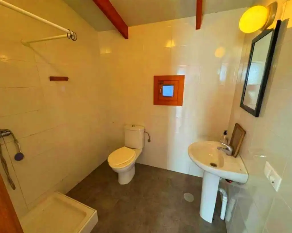 Bany de Casa o xalet en venda en Cox amb Piscina