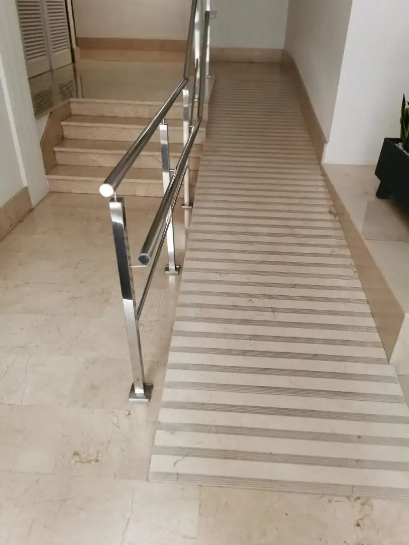 Flat for sale in Cornellà de Llobregat  with Air Conditioner, Heating and Terrace