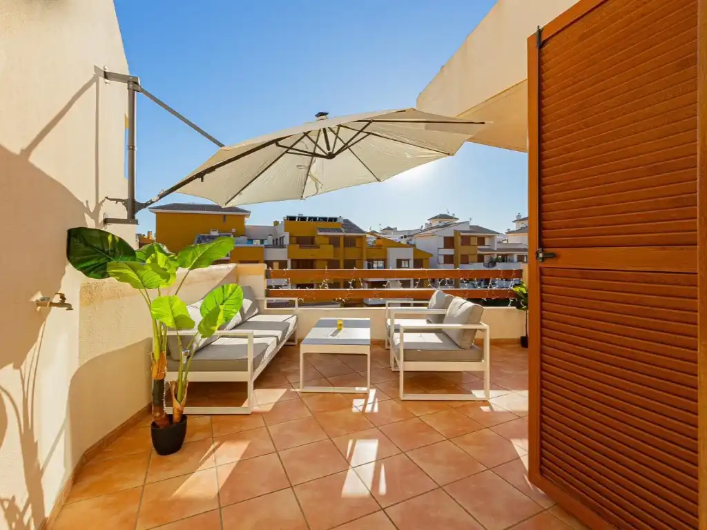 Terrasse von Dachboden zum Verkauf in Torrevieja mit Terrasse und Möbliert