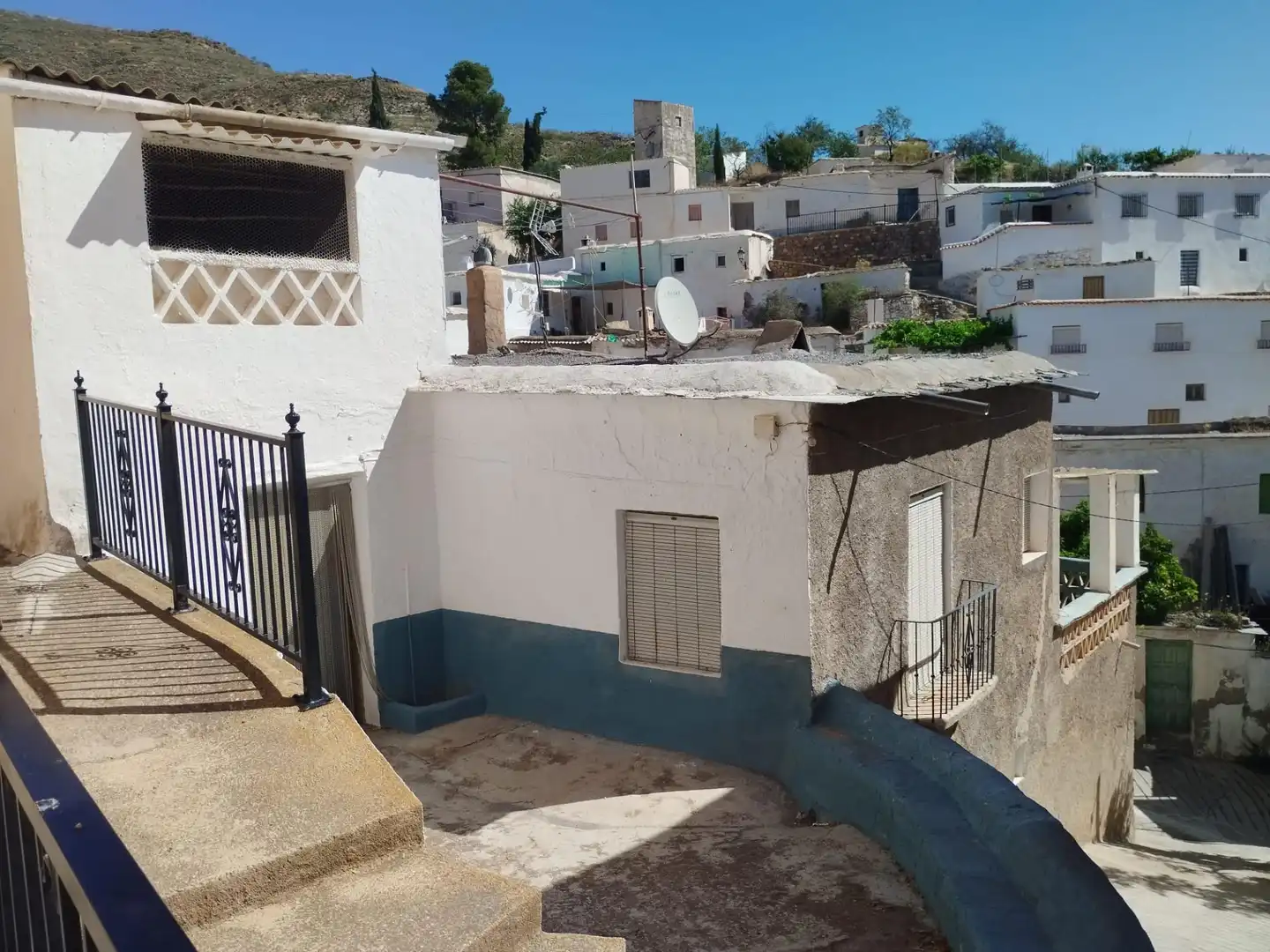 Casa rústica amb terrassa en venda a Calle CEMENTERIO, imagen 3