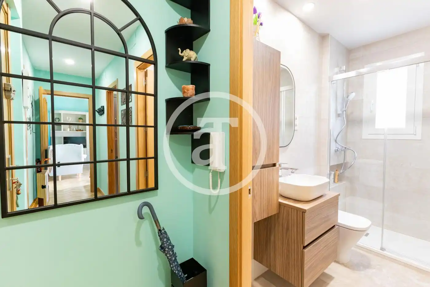 Bathroom of Flat for rent in Madrid  with Air Conditioner, Heating and Furnished