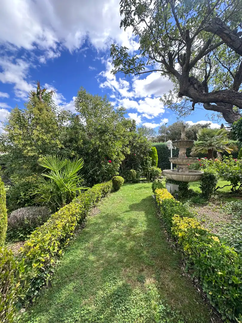Jardí de Casa o xalet en venda en Las Rozas de Madrid amb Aire condicionat, Calefacció i Jardí privat