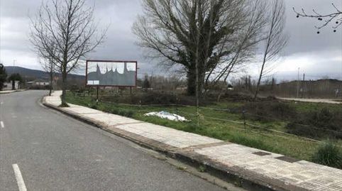 Foto 2 von Residential zum Verkauf in Cacabelos, León