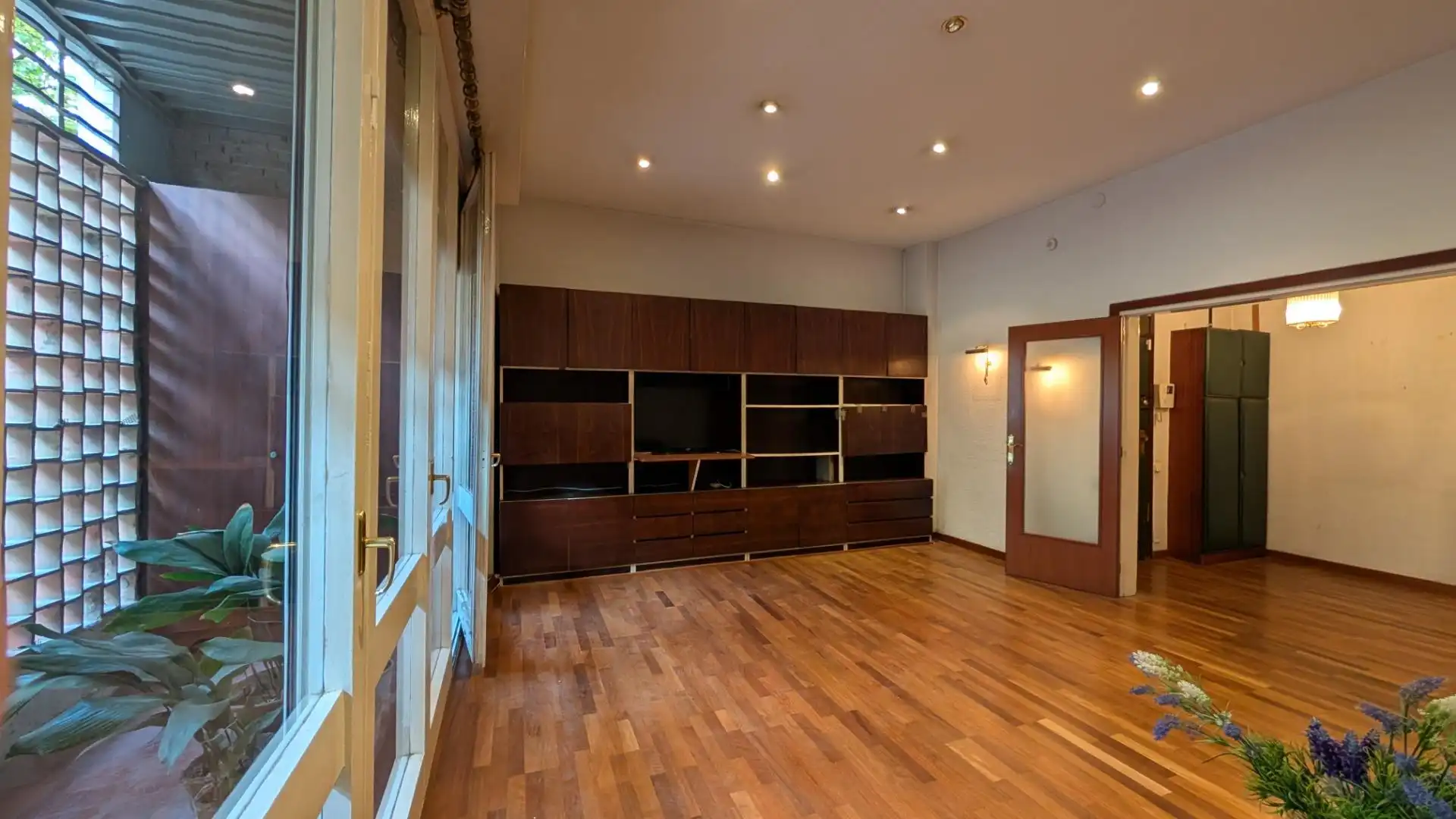 Sala d'estar de Apartament en venda en Barcelona amb Parquet