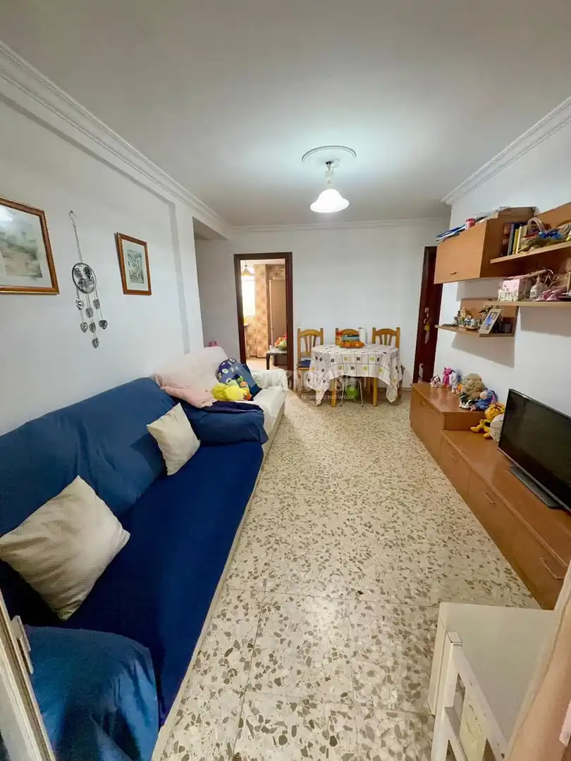 Sala de estar de Piso en venta en Sevilla con Calefacción