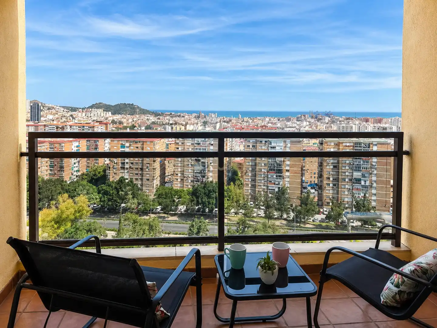 Terrassa de Apartament de lloguer en Málaga amb Piscina, Forn i Rentadora