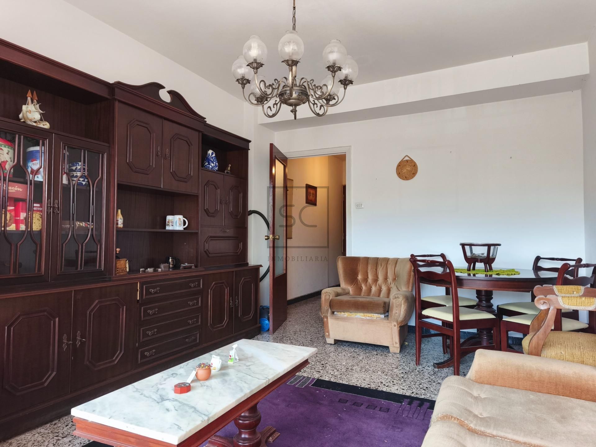 Sala d'estar de Pis en venda en Ferrol amb Terrassa, Traster i Balcó