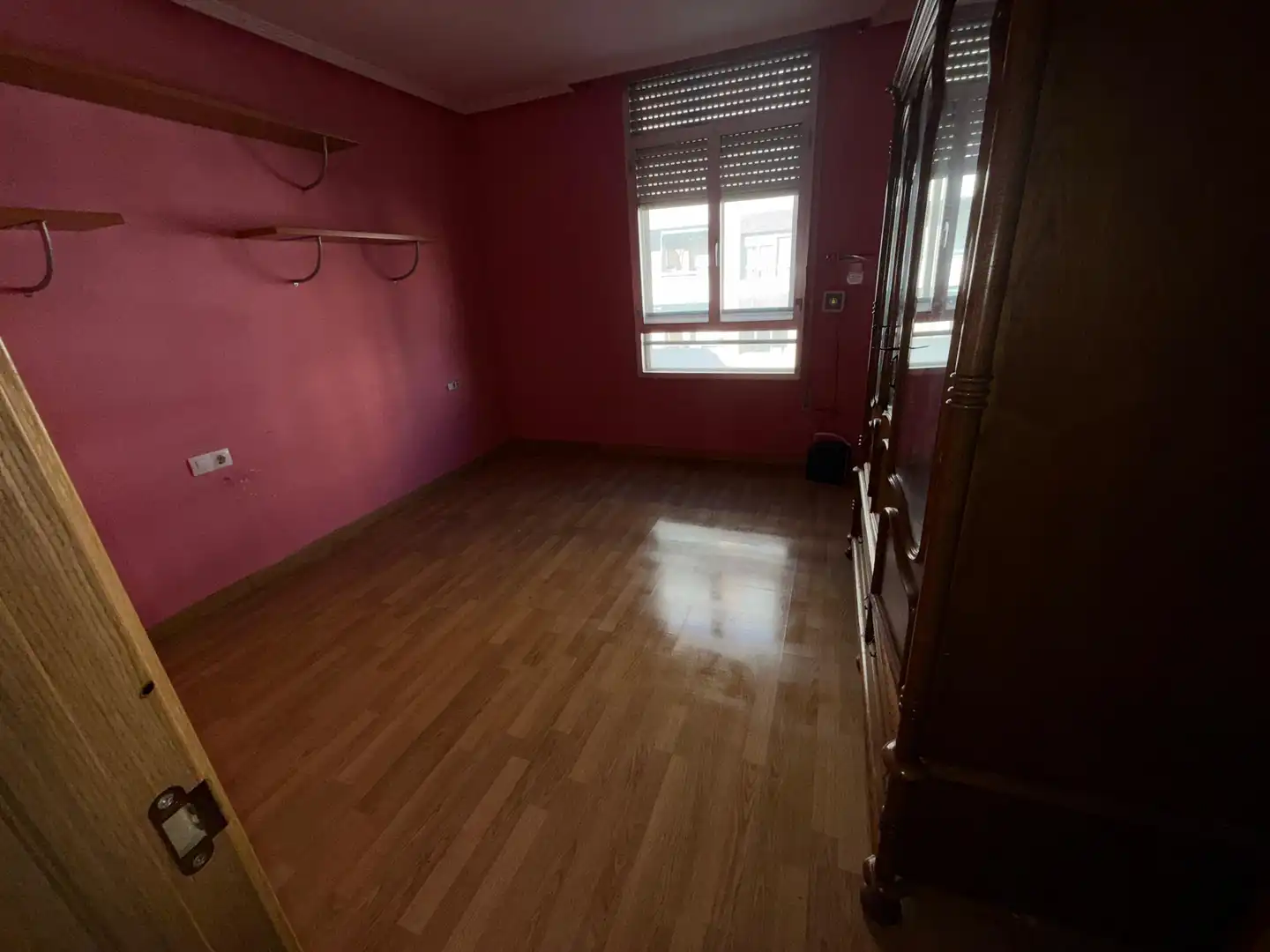 Schlafzimmer von Wohnung zum Verkauf in  Logroño