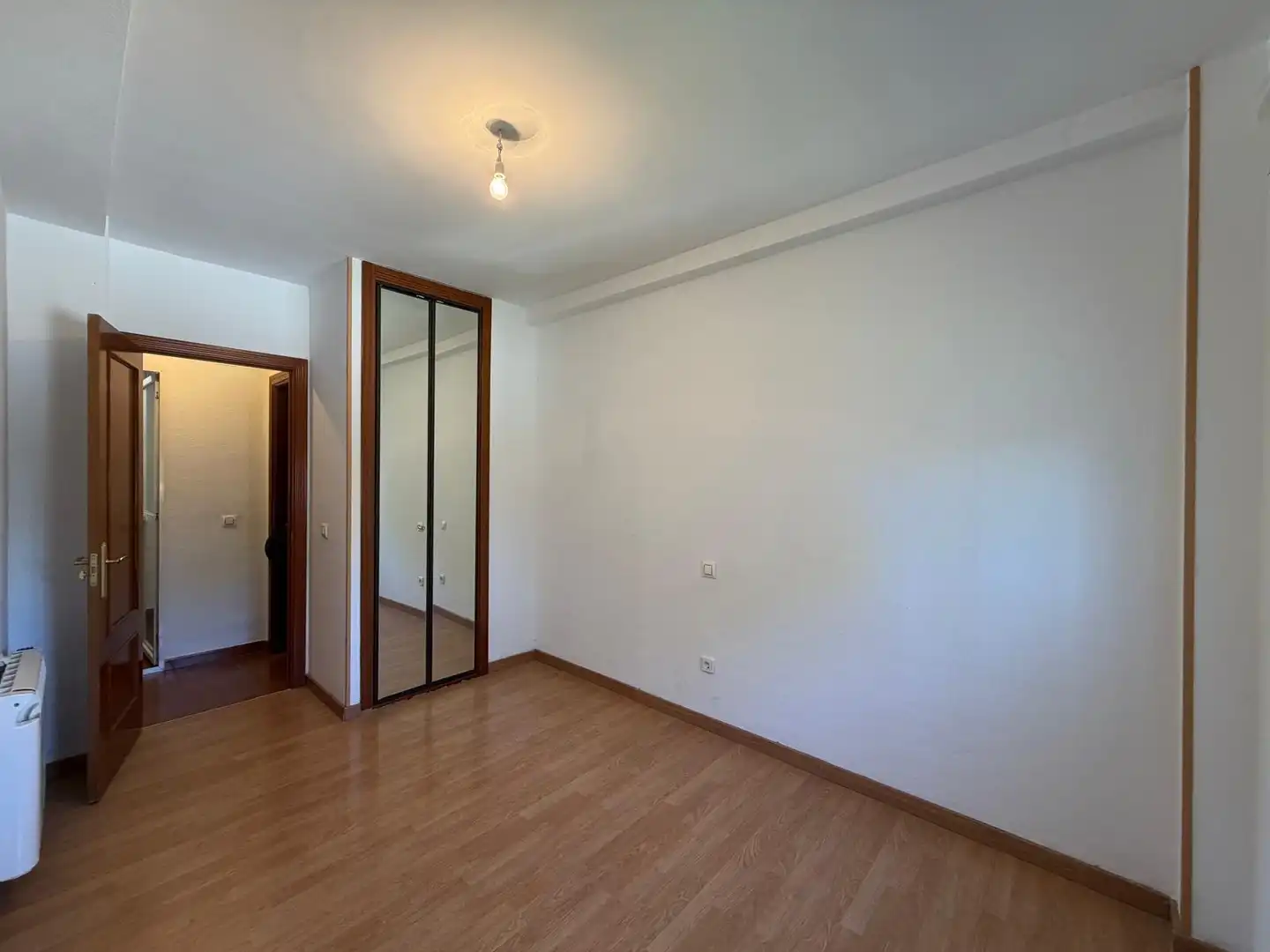Habitación de Dúplex en venta en Arroyomolinos (Madrid) con Calefacción, Jardín privado y Parquet