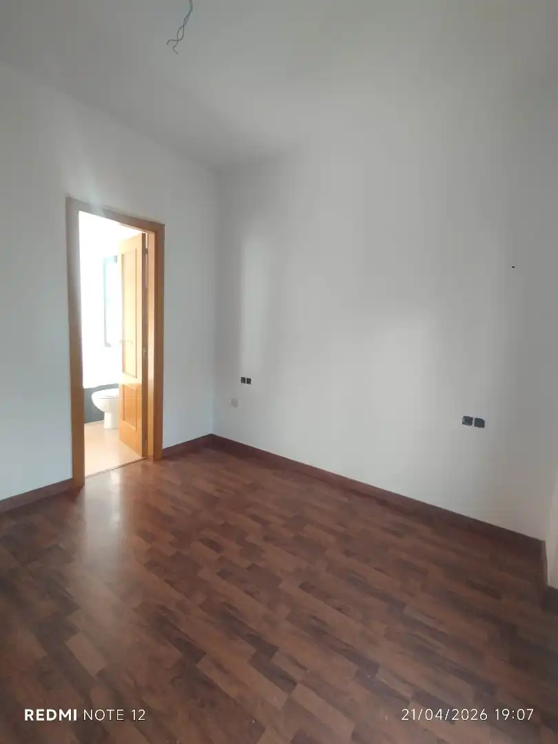 Casa adosada en venda en Villanueva del Ariscal amb Aire condicionat, Calefacció i Jardí privat