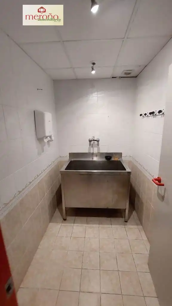 Baño de Nave industrial en venta en Elche / Elx