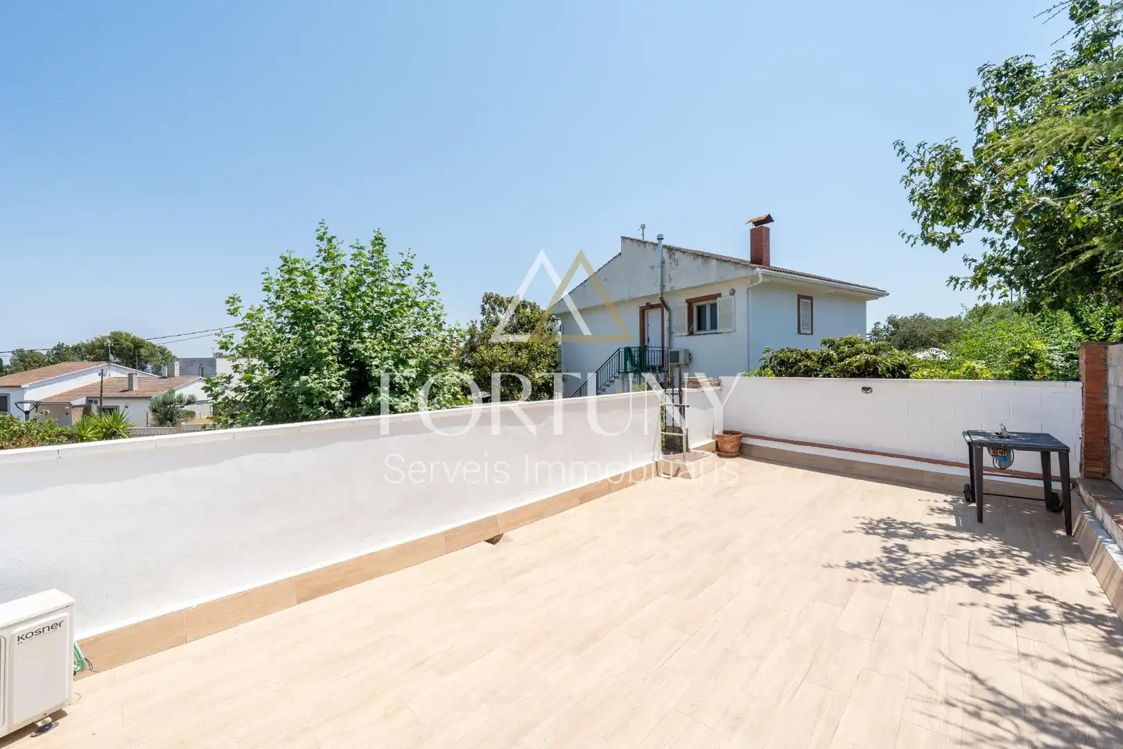 Vista exterior de Casa o chalet en venta en L'Albiol con Aire acondicionado, Jardín privado y Terraza