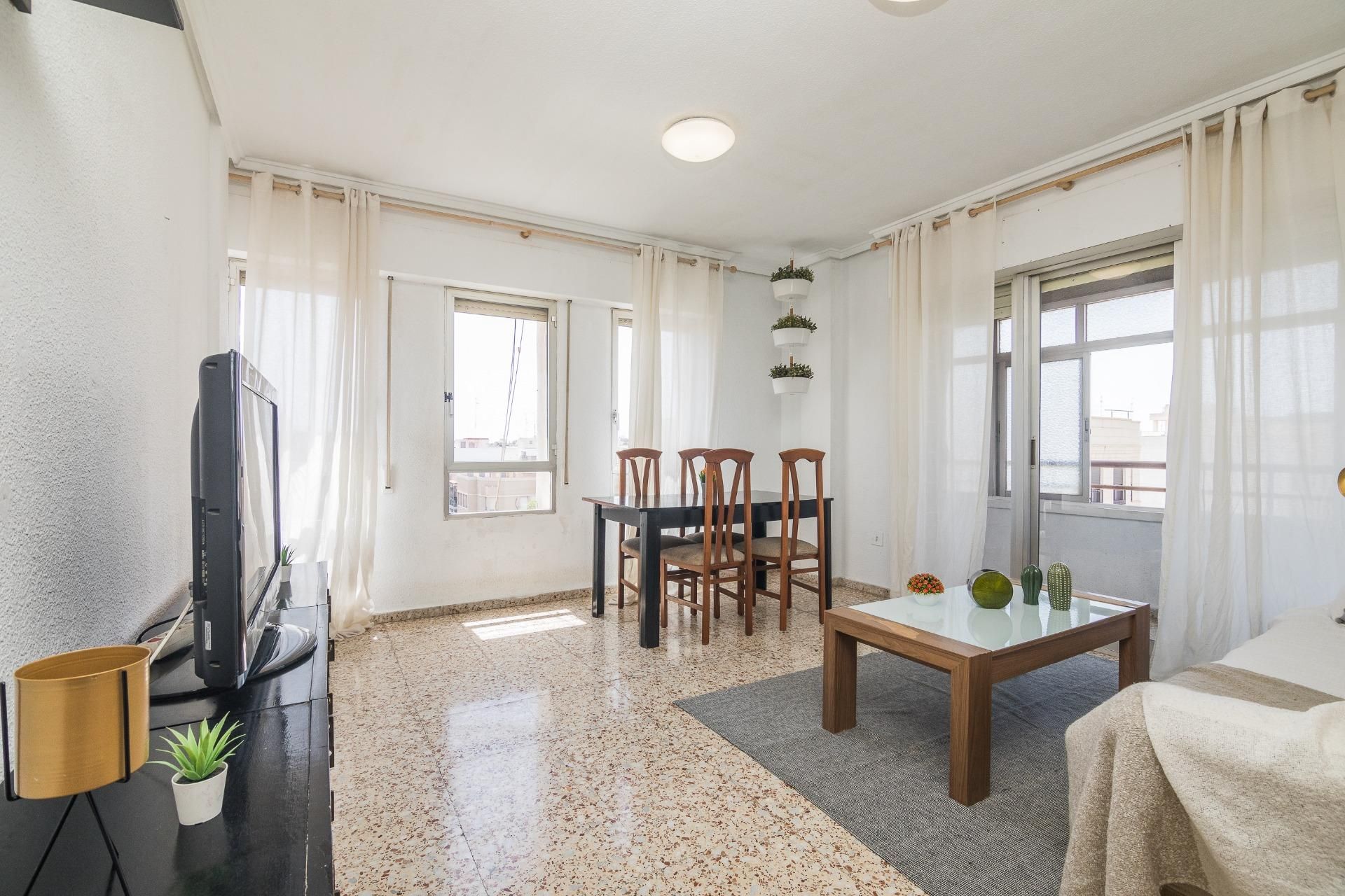 Living room of Flat for sale in Elche / Elx  with Air Conditioner and Balcony