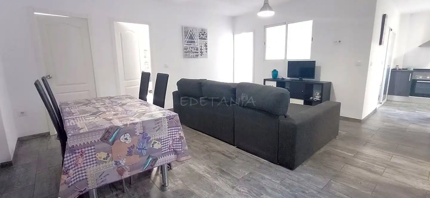 Habitació a calle de Ramon Villarroya, Moncada