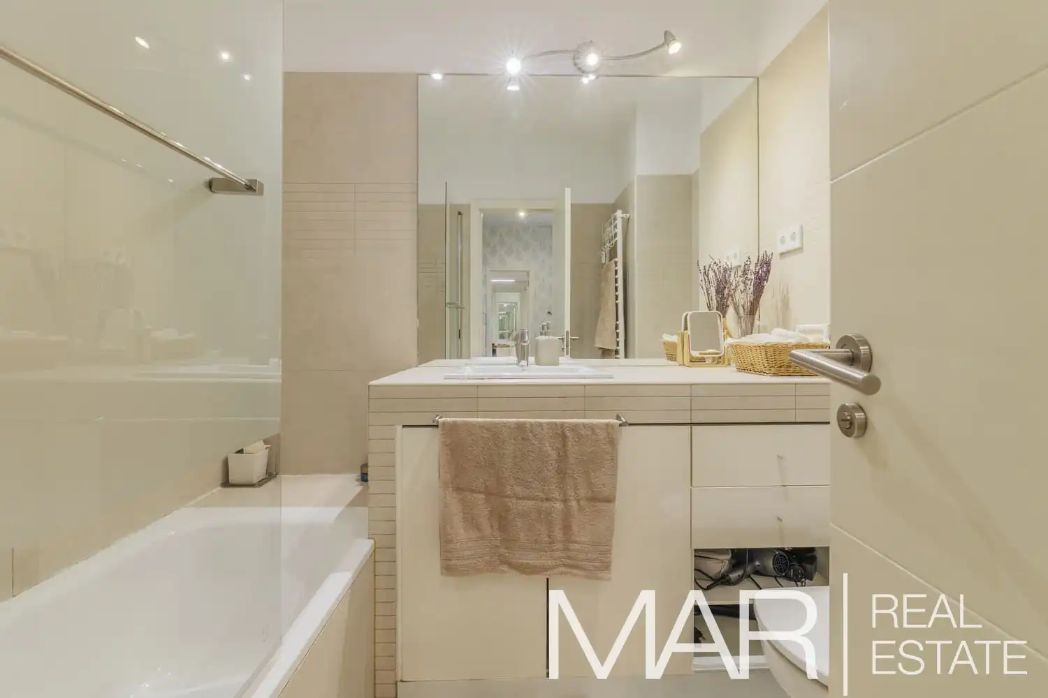 Baño de Piso en venta en Madrid con Aire acondicionado, Calefacción y Trastero