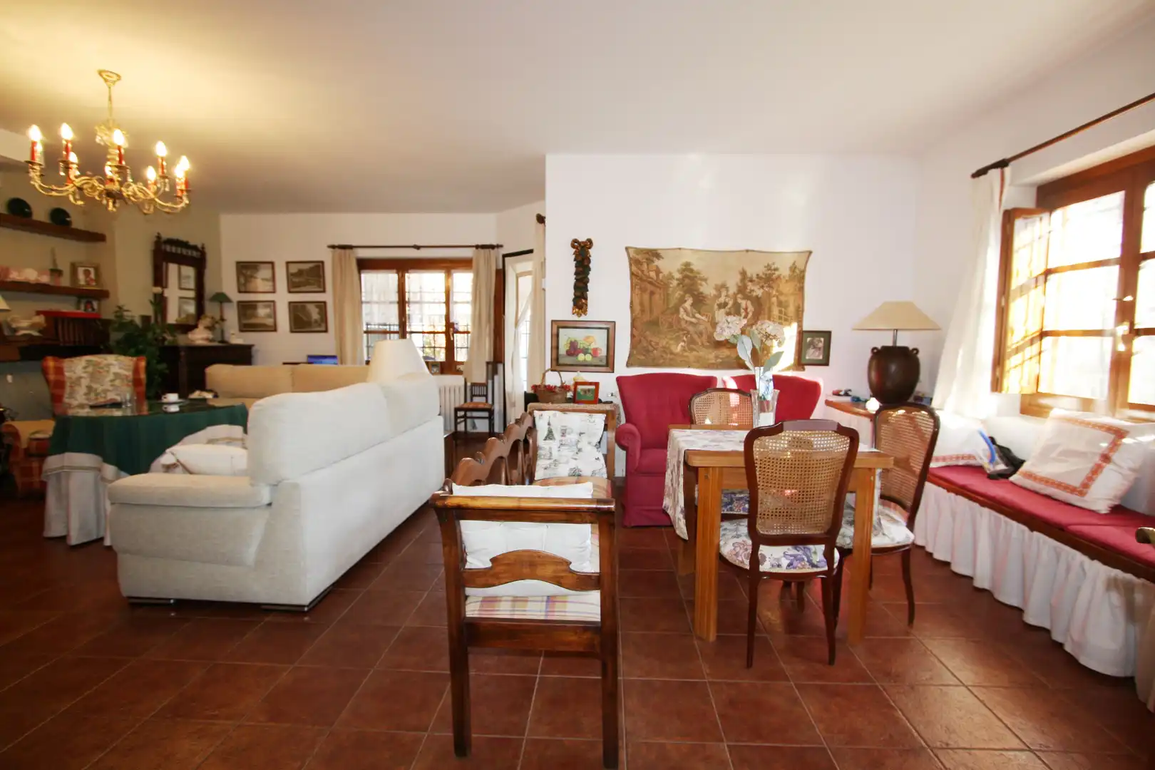 Sala d'estar de Casa o xalet en venda en Albacete amb Aire condicionat, Jardí privat i Terrassa