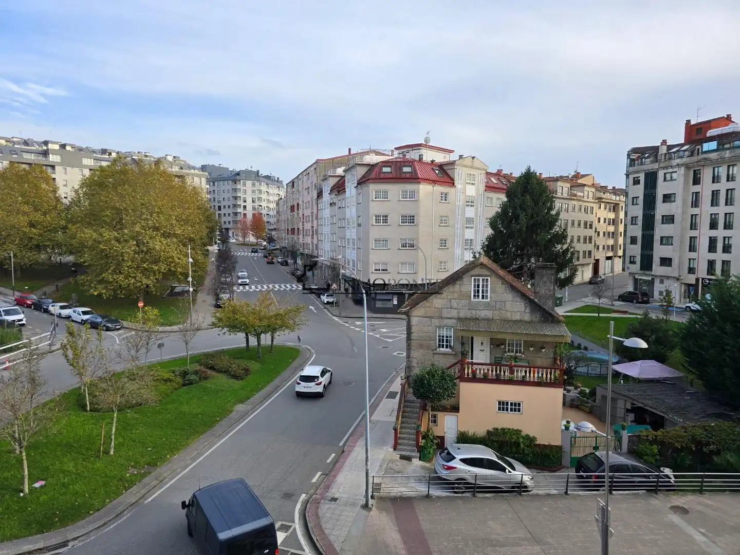 Vista exterior de Pis en venda en Pontevedra Capital  amb Calefacció i Traster