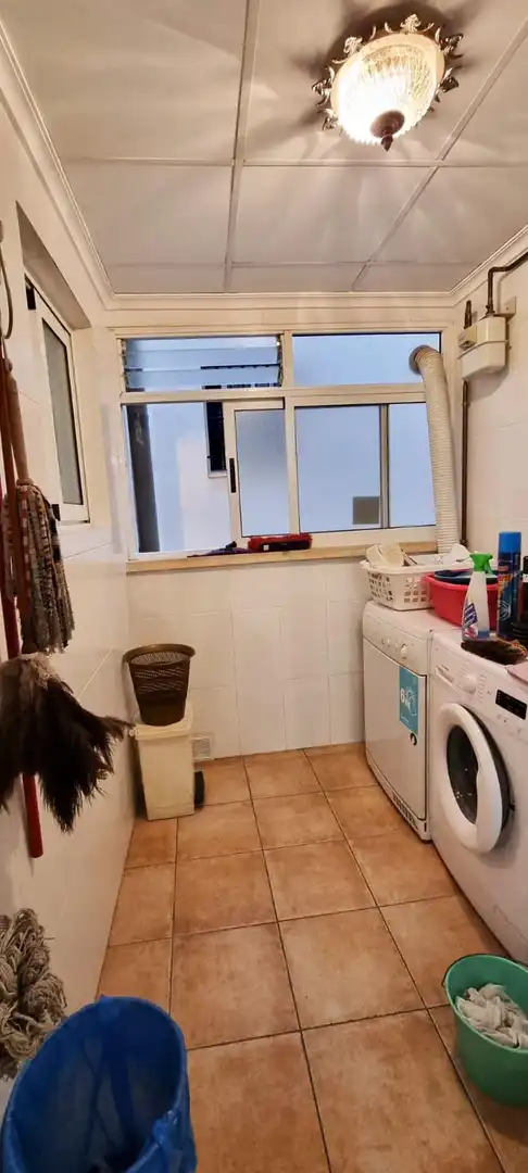 Badezimmer von Wohnung zum Verkauf in Elche / Elx mit Klimaanlage und Abstellraum