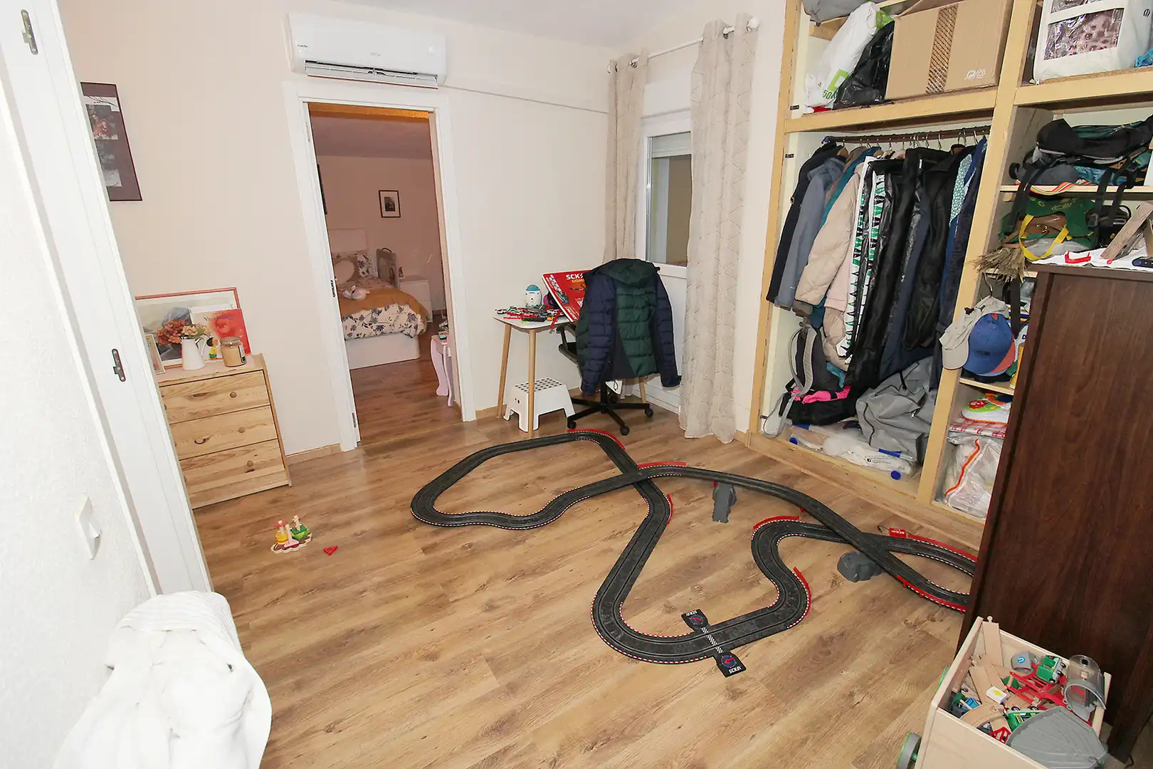 Bedroom of Houses for sale in Torremocha de Jarama  with Air Conditioner, Heating and Private garden