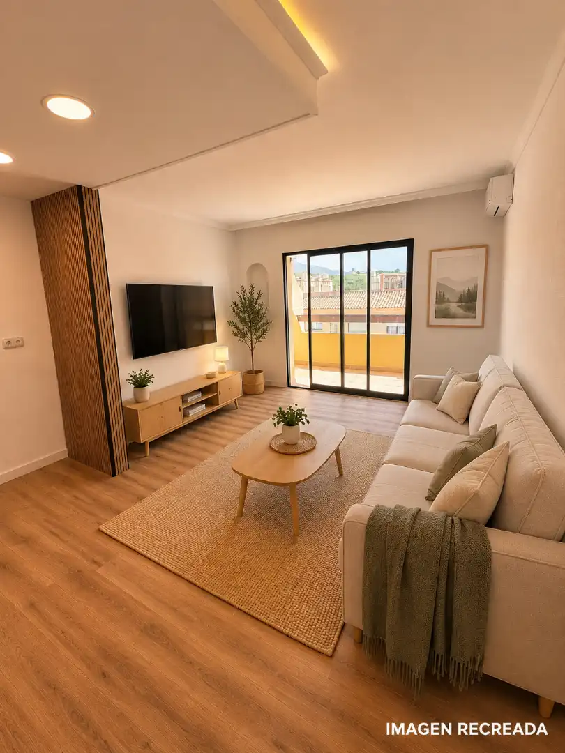 Sala de estar de Piso en venta en Estepona con Aire acondicionado, Terraza y Piscina comunitaria