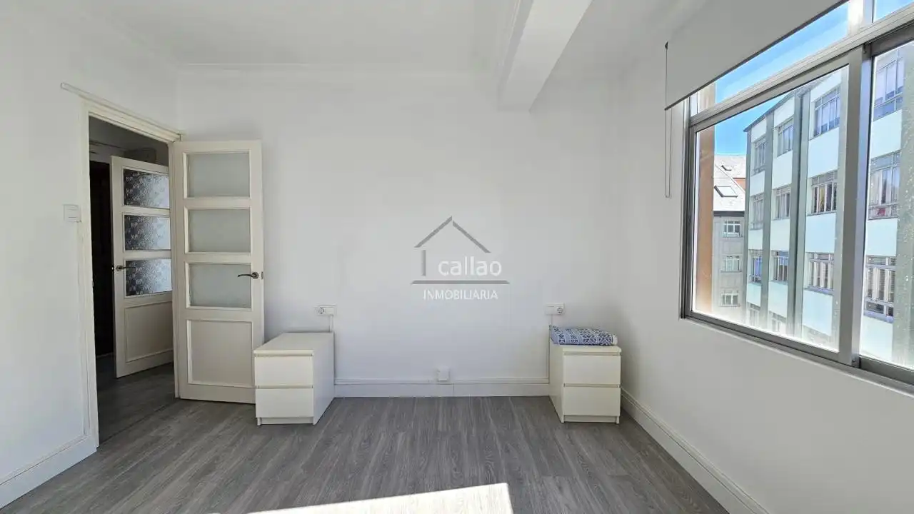 Schlafzimmer von Wohnungen zum Verkauf in Ferrol